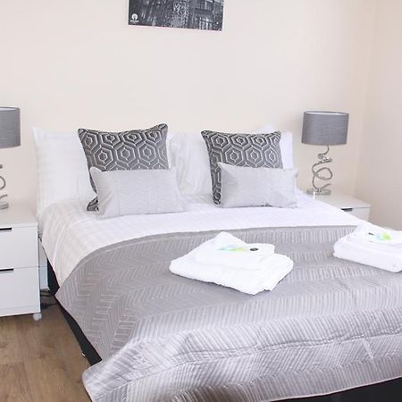 The Salford Apartment Stockport Bagian luar foto